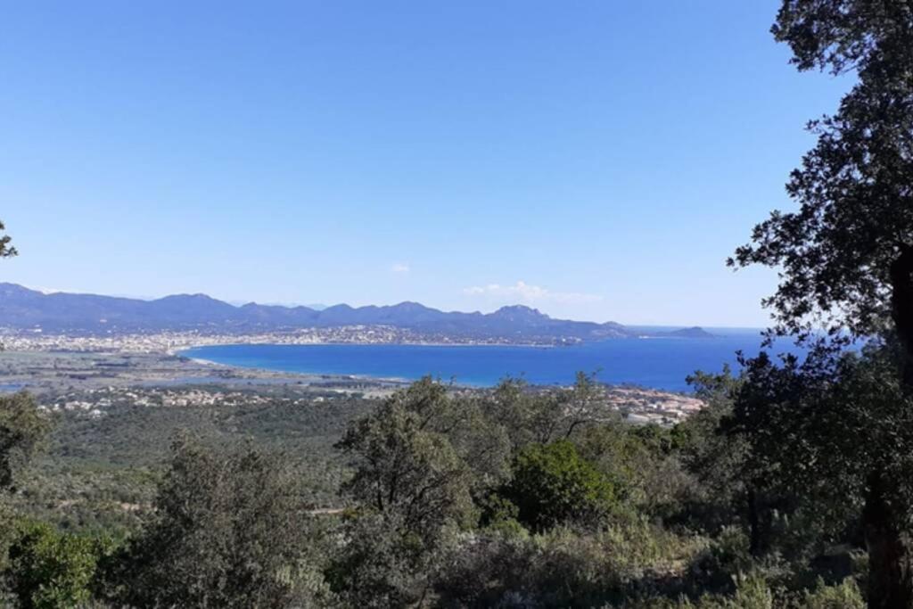 T2 Climatise A 5 Minutes A Pied De La Plage Avec Parking, Piscine Et Wifi Frejus Luaran gambar